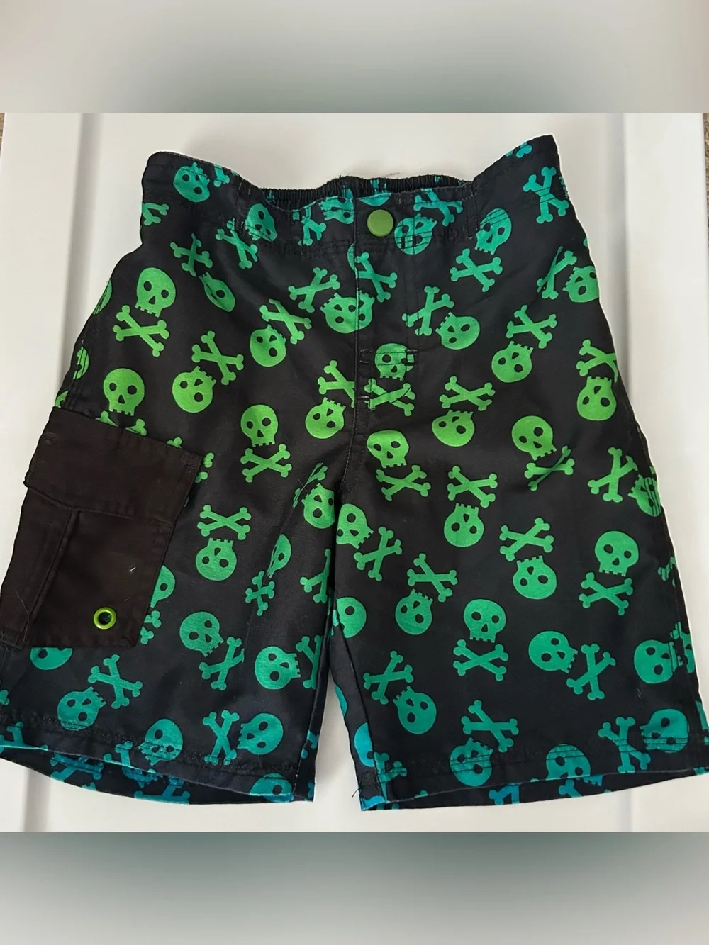 5/$20 Gymboree Boys swim shorts 4T